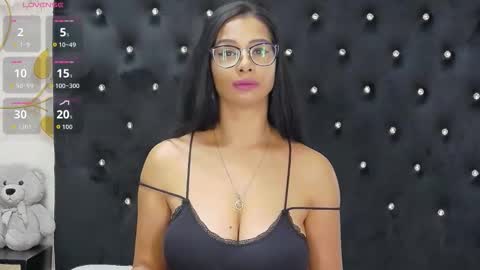 Snapshot of miaryder29 chatting on October 29, 2:30 pm Mia online show from October 29, 2:30 pm