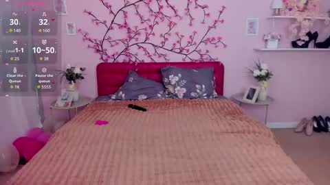 Miayna Silk online show from September 10, 1:01 pm