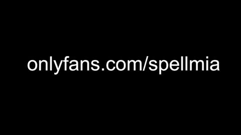 Snapshot of miaspell chatting on December 21, 12:42 am Mia  instagram miasspell online show from December 21, 12:42 am