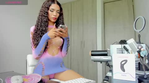 Snapshot of miaspell chatting on September 29, 5:01 pm Mia  instagram miasspell online show from September 29, 5:01 pm