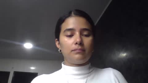 micaelamoreno18 online show from May 26, 9:21 pm