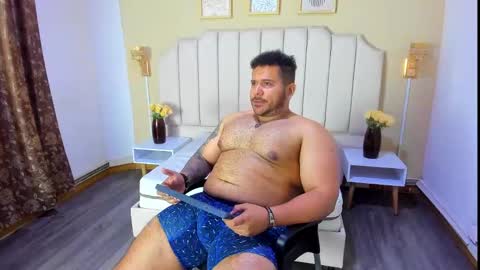 Snapshot of michael_hill1 chatting on September 30, 7:57 pm MICHAEL online show from September 30, 7:57 pm