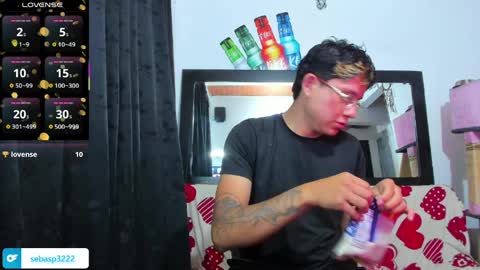 michael independent model  online show from April 9, 12:14 am