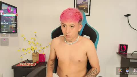 michael_lopez_1 online show from April 9, 9:31 pm