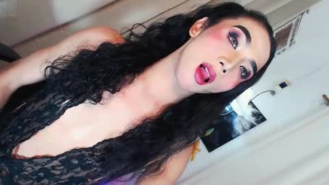 Snapshot of michaelagoddess chatting on October 22, 6:42 pm michaelagoddess online show from October 22, 6:42 pm