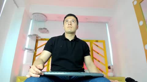 MichaelConnor  online show from January 27, 12:26 pm