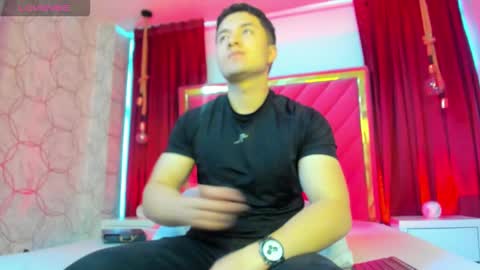 MichaelConnor  online show from February 1, 11:53 am