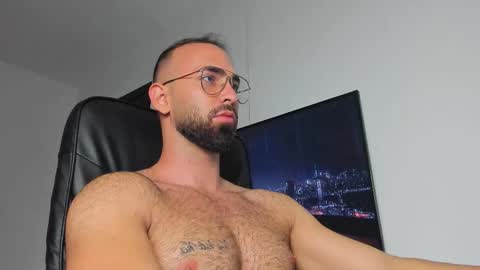 Snapshot of michaelevansx chatting on September 19, 8:56 pm MichaelEvansx online show from September 19, 8:56 pm