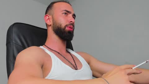 Snapshot of michaelevansx chatting on December 28, 9:19 pm MichaelEvansx online show from December 28, 9:19 pm