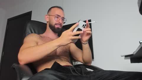 Snapshot of michaelevansx chatting on October 1, 8:30 pm MichaelEvansx online show from October 1, 8:30 pm