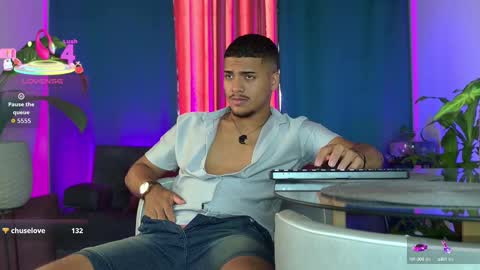 michel g22 online show from September 17, 7:17 pm