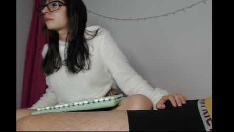 Michell online show from April 22, 3:24 am