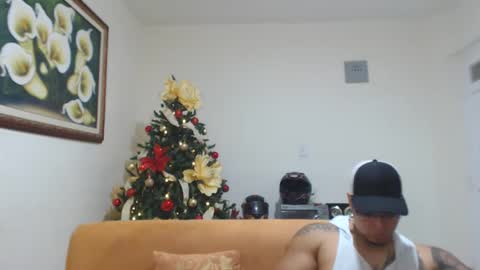 michelle_allen0104 online show from December 3, 8:22 am