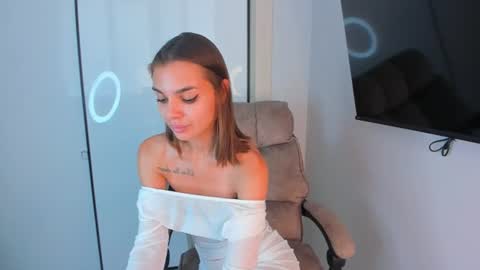 michelle_bun online show from August 5, 3:09 pm
