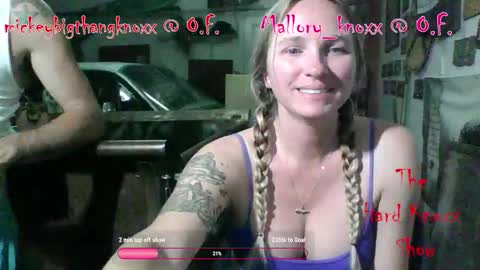 Snapshot of mickey85knoxx chatting on October 22, 2:26 am mickey85knoxx online show from October 22, 2:26 am