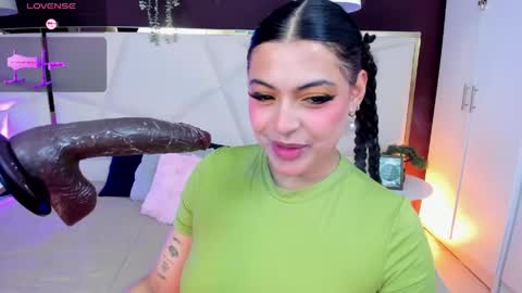 Micki online show from April 22, 11:39 am