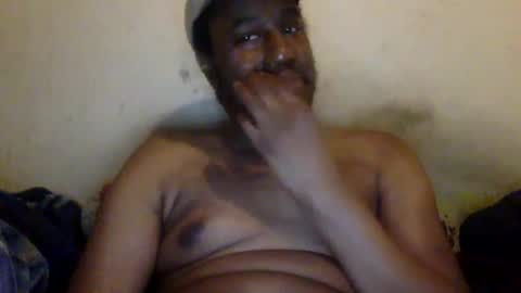 Snapshot of mickkzzx chatting on March 5, 10:43 pm mickkzzx online show from March 5, 10:43 pm