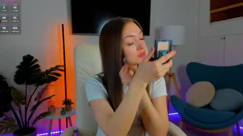 micky___love online show from April 20, 7:06 pm