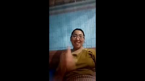 Miky online show from May 9, 1:28 pm