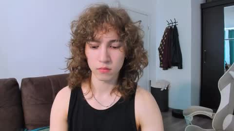 Max online show from May 16, 2:16 pm