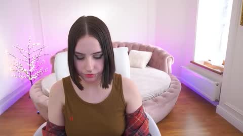 midnightbitee online show from March 7, 2:06 pm