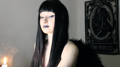 midnightsiren online show from March 30, 10:10 pm