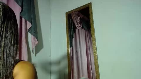 mielsquirt online show from October 31, 10:37 am