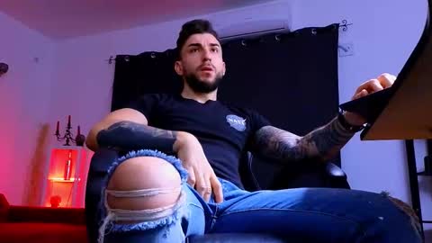 MightyAaron online show from January 9, 5:35 am