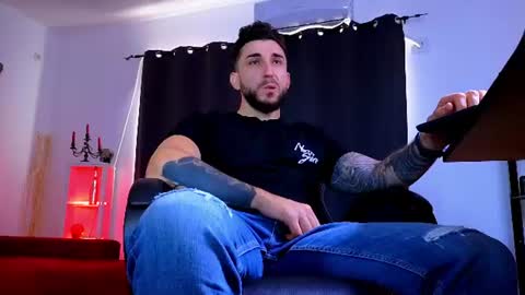 MightyAaron online show from July 6, 4:20 am
