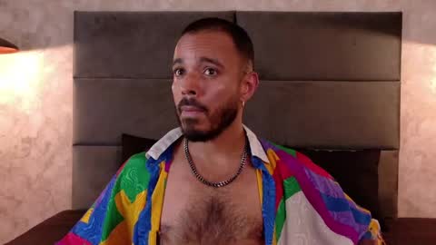 miguelsanfrancisco online show from April 30, 6:35 pm