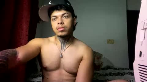 miguelvl01 online show from November 19, 7:08 am