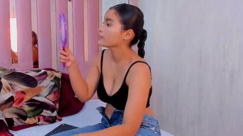 Mia  online show from September 15, 9:44 am