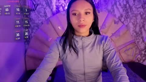 miiaboss online show from April 23, 11:07 am