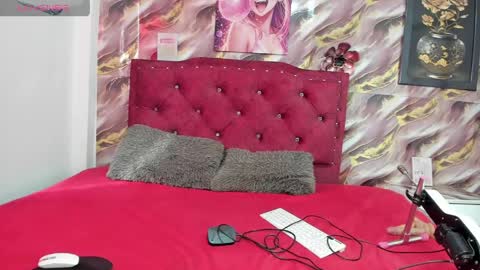 miis_beella online show from April 28, 7:51 pm