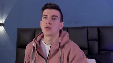 mikael online show from September 30, 4:01 am