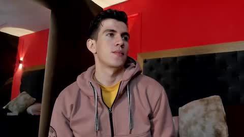 mikael online show from November 3, 8:21 pm