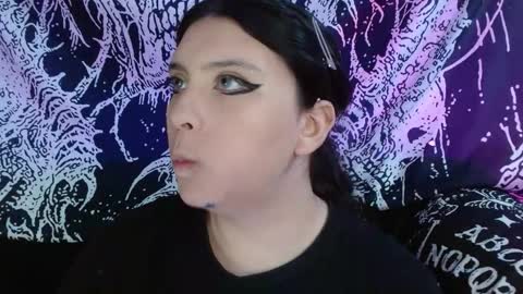 Mika online show from November 25, 10:41 pm