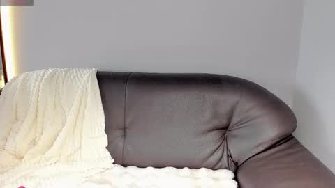 mikasssu online show from December 20, 11:28 am