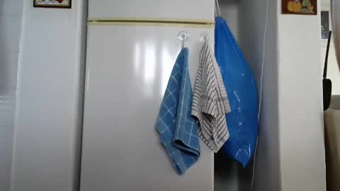 mike26051 online show from December 14, 4:08 pm