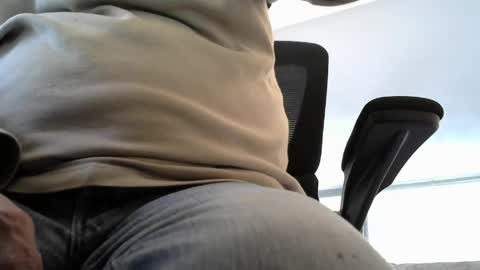mike26051 online show from May 13, 1:10 pm