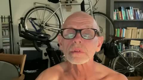 mike4playhot online show from June 11, 4:05 pm