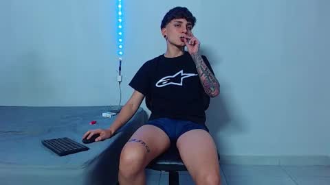 Mike IMDEPENDIENT MODEL online show from October 18, 1:43 am