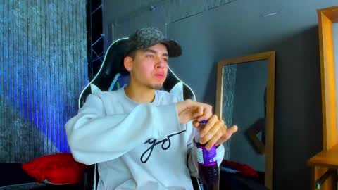 Mike 0233 online show from March 11, 4:19 am