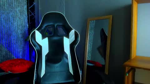 Mike 0233 online show from March 11, 7:24 am