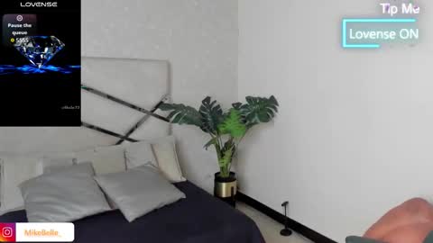 Mike Belle online show from October 1, 8:41 pm