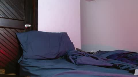 mike_d1030 online show from February 6, 4:31 am