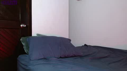 mike_d1030 online show from February 12, 3:51 am