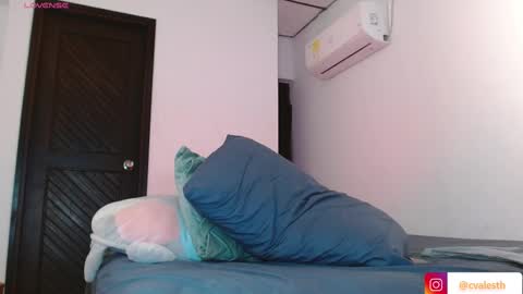 mike_d1030 online show from March 12, 9:03 pm