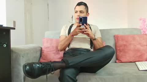 Im Mike online show from February 4, 1:04 pm