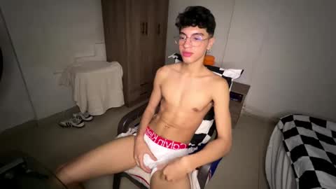 Mike Pineapple online show from October 29, 3:41 am